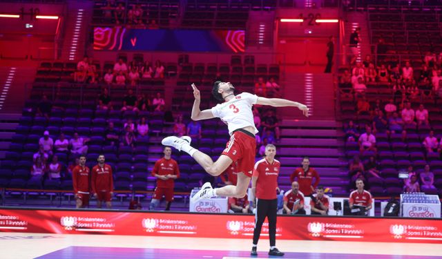 Filenin Efeleri, VNL'de Çin'i 3-0 yendi