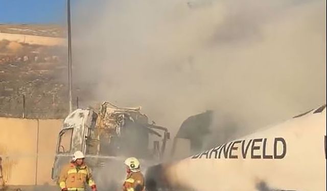 Hatay'da, yük boşaltan TIR'larda çıkan yangın söndürüldü