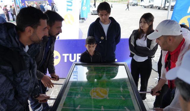 Kapadokya'da milli maç heyecanı dev ekranda yaşandı