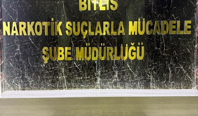 Mide ve bağırsaklarından yarım kilo uyuşturucu çıktı