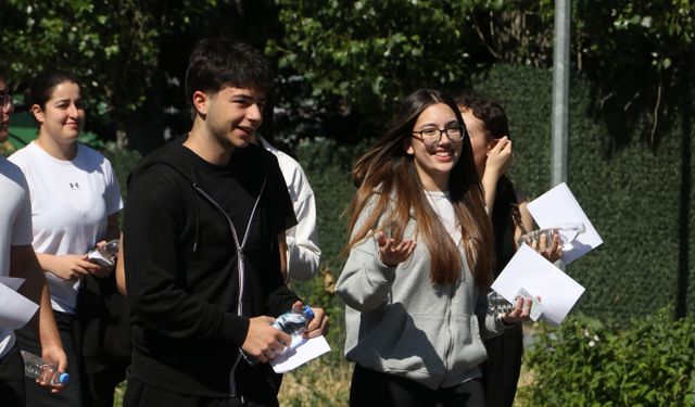 Uzmanlar YKS'nin ikinci oturumu AYT sorularını değerlendirdi