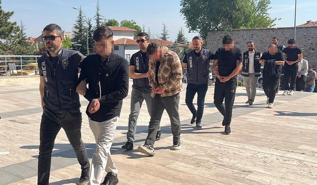 'Yasa dışı bahis' operasyonunda gözaltına alınan şüphelilerden 34'ü adliyede