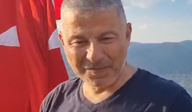 1600 rakımlı Stare Dağı'na tırmanıp, yıpranan bayrağı yenisiyle değiştirdiler