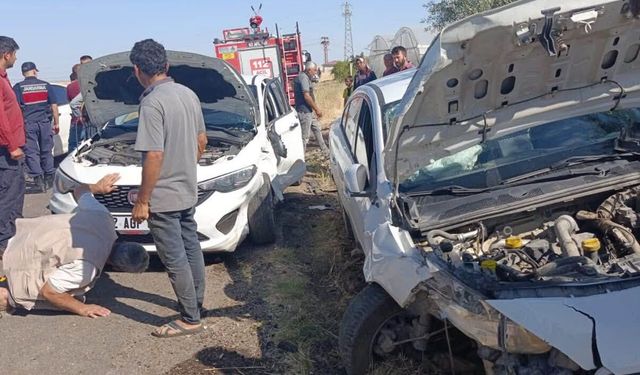 Adıyaman'da otomobiller çarpıştı: 3 yaralı