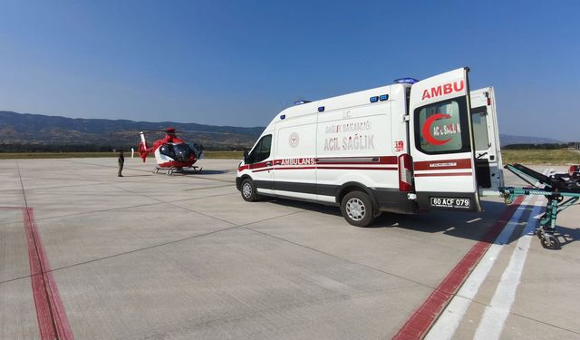 Ambulans helikopter, 14 yaşındaki hasta için havalandı