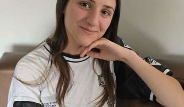 Bahçe duvarına çarpan otomobildeki Berivan, bir hafta sonra yaşam mücadalesini kaybetti
