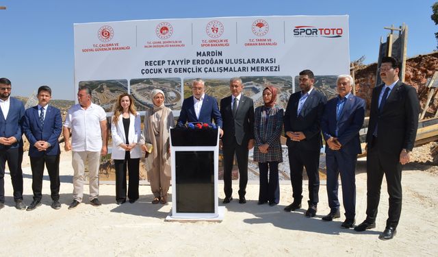 Bakan Işıkhan: Türkiye Yüzyılı'nın en güçlü sermayesi, iyi yetişmiş gençler olacaktır