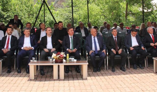 Başbağlar'da 33 yıl önce katledilen 33 kişi törenle anıldı