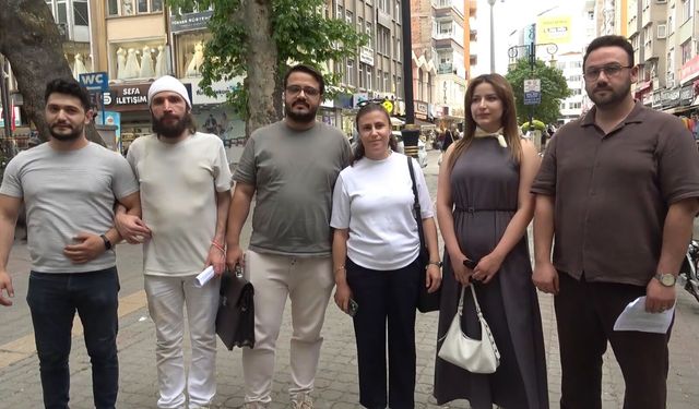 Büfesinin üzerine çıkıp kendini zincirledi (2)