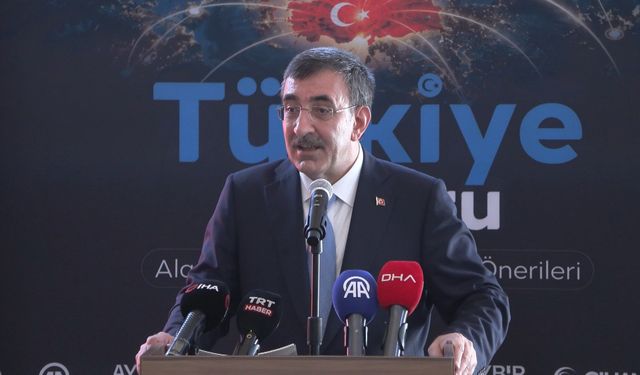 Cevdet Yılmaz: Ekonomik olarak dünyadan 1,8 puan daha yüksek bir hızla büyümüşüz