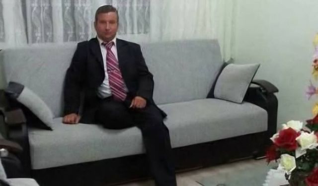 Devrilen traktörün altında kalan sürücü öldü