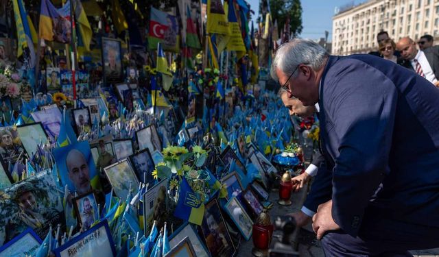 Dışişleri Bakanı Fidan, Kiev'de anma törenine katıldı
