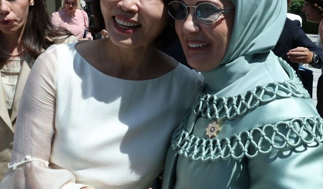 Emine Erdoğan, lider eşleriyle Çankaya Köşkü'nde bir araya geldi