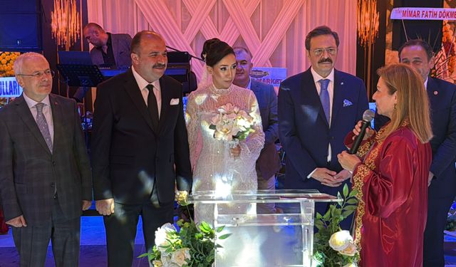Hisarcıklıoğlu: Üretim yapmaya devam eden her kardeşim madalya almaya hak ediyor (2)