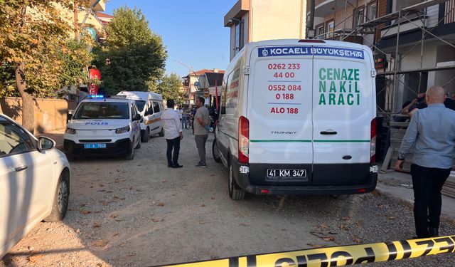 İnşaat iskelesinden düşen işçi öldü