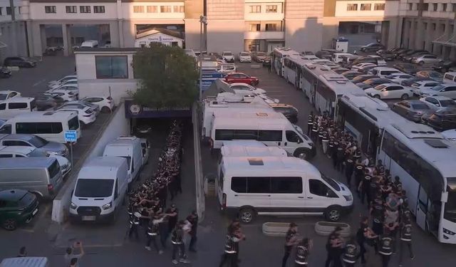 İstanbul merkezli 12 ilde 4 ayrı suç örgütüne operasyonda gözaltına alınan 103 şüpheli adliyeye sevk edildi