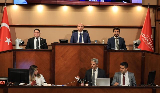 İstanbul'da toplu taşımaya yüzde 10 zam teklifi İBB Meclisi'nde kabul edildi / Fotoğraf eklendi