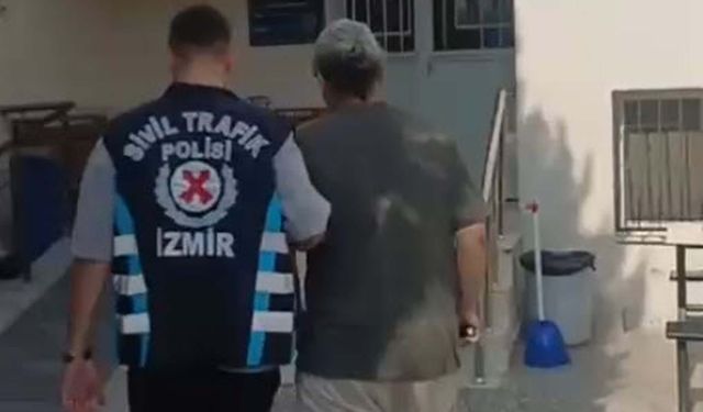 İzmir'de trafikte kavga güvenlik kamerasında