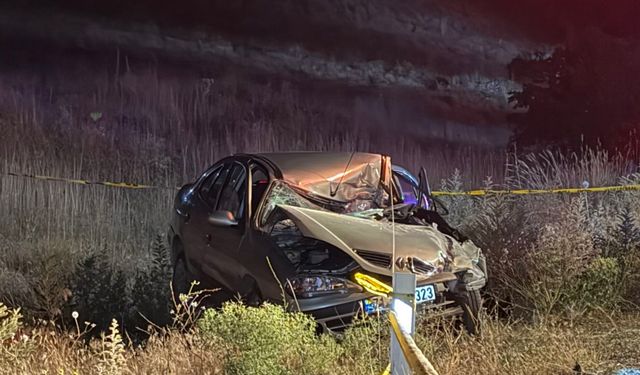 Kırşehir'de otomobil ile traktör çarpıştı: 1 ölü, 2 yaralı