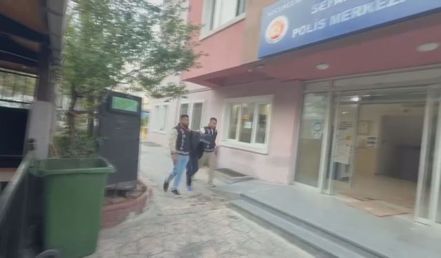 Küçükçekmece'de denetimde durdurulan şüphelinin üzerinden uyuşturucu çıktı
