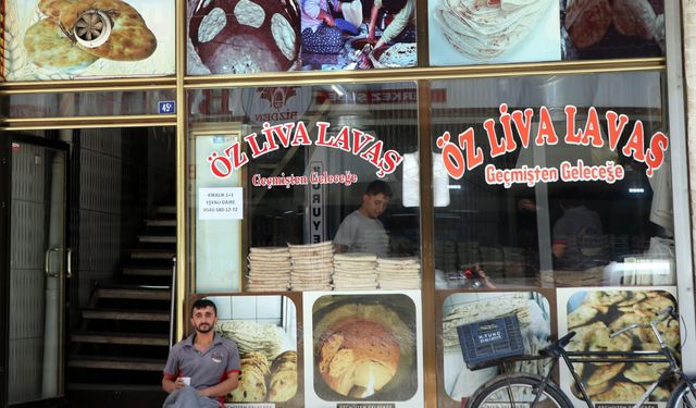 Lavaş ekmek üretirken çocukluk hayali olan romanı yazdı