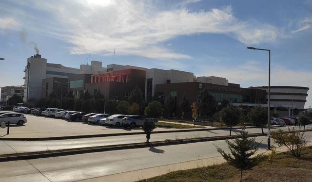 Oğlunun cenazesinden 3 saat sonra anne de hayatını kaybetti