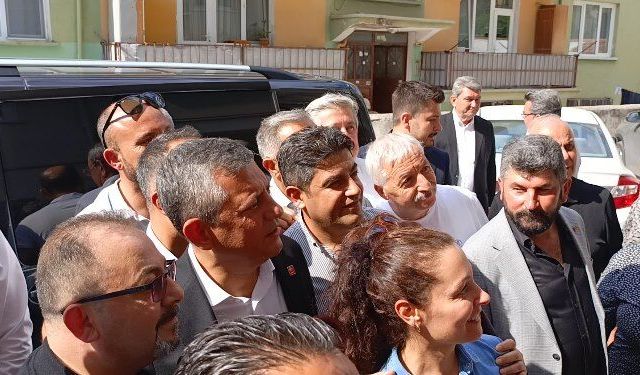Özgür Özel'den Çorum'da taziye ziyareti