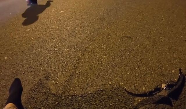Sultangazi'de 2 motosikletin kafa kafaya çarpıştığı kaza kamerada