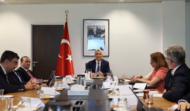 Belçika'ya gelen Ticaret Bakanı Bolat, Winkler ile görüştü