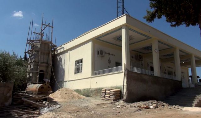 42 yıllık usta, 'Kibar Feyzo' filmindeki minareyi yapan babasının izinden gidiyor