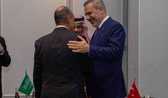 Bakan Fidan, Türkiye-Mısır-Pakistan-Suudi Arabistan Dışişleri Bakanları Toplantısı'na katıldı