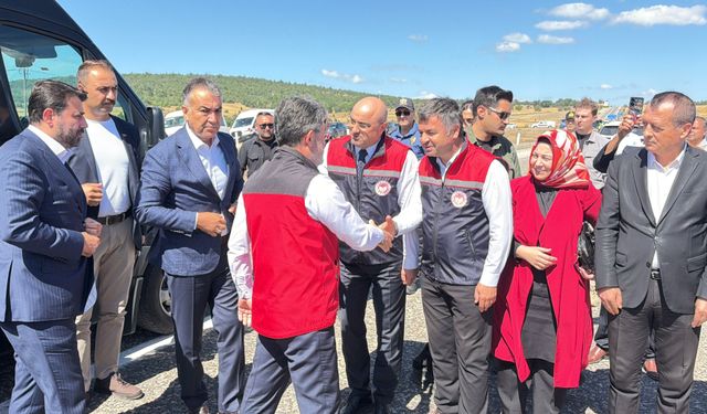 Bakan Yumaklı: Hasat sezonunu 140 milyon tonluk rekor üretimle kapatacağız