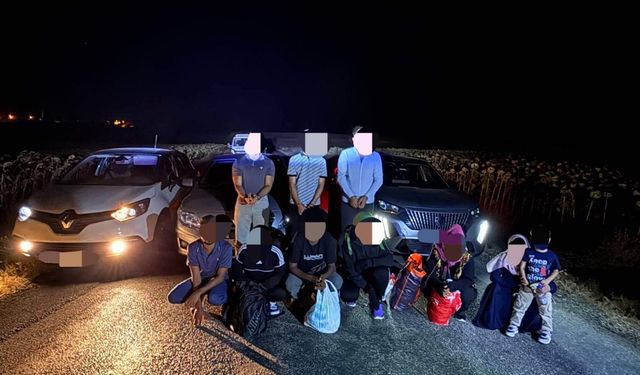 Edirne'de durdurulan araçlarda 7 kaçak göçmen yakalandı