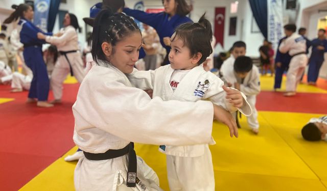 Judo kulübündeki 400 sporcudan 126'sı kardeş