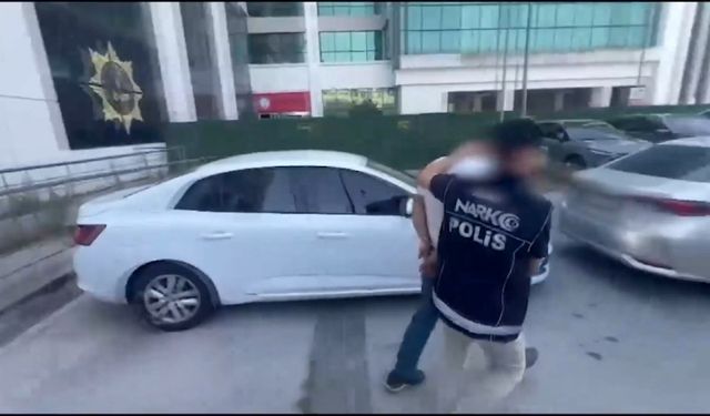 Küçükçekmece'de pusetteki bebekle uyuşturucu kuryeliği yapan kadın yakalandı