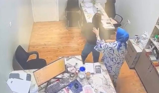 Nefes borusuna şeker kaçan kadın, Heimlich manevrasıyla kurtarıldı; o anlar kamerada