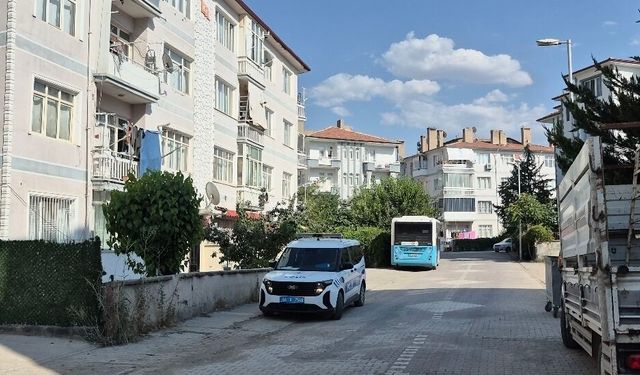 Tartıştığı kişiyi bıçakla yaraladı