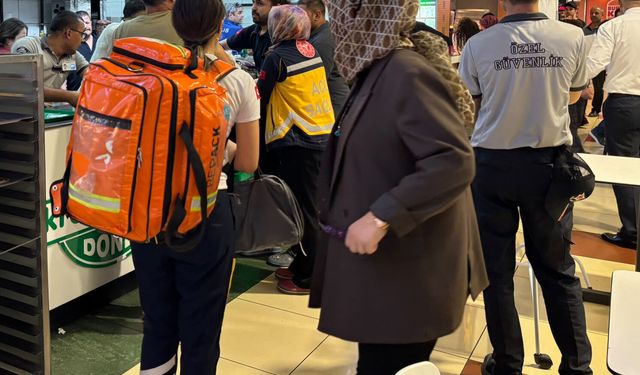 Tartıştığı mesai arkadaşının kardeşi tarafından bıçaklanarak öldürüldü