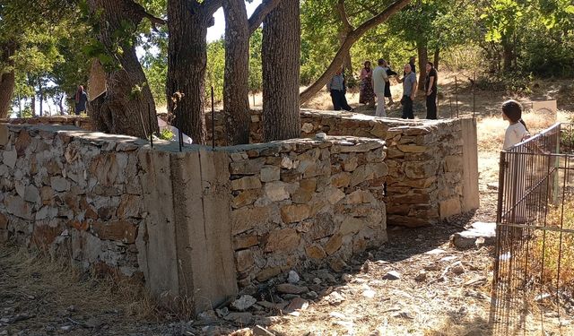 Yapılmadığında köyde 'uğursuzluk' yaşandığına inandıkları etkinliği 300 yıldır sürdürüyorlar