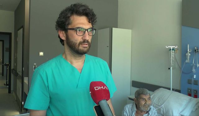 Bacak damarları tıkalı hastaya köprücük kemiğinin altından kalp kapağı takıldı