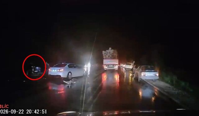 Bursa'da otomobiller çarpıştı: 1 ölü, 1 ağır yaralı