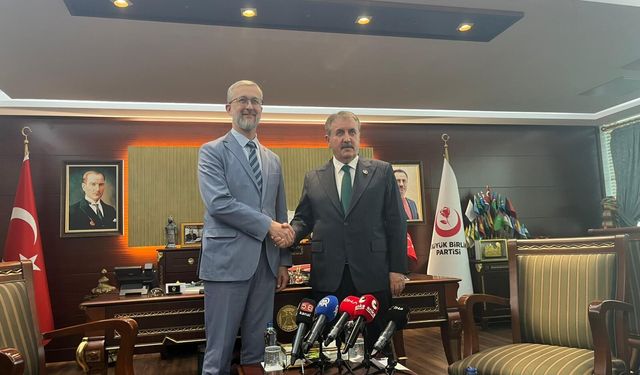 Destici, Ukrayna Büyükelçisi Celalov ile bir araya geldi