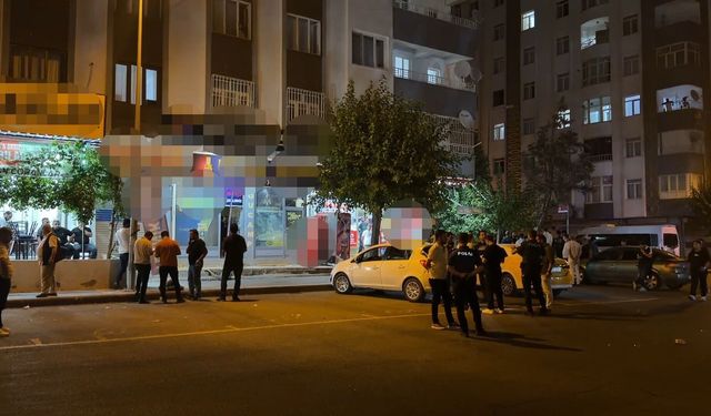 Diyarbakır'da video oyun salonuna silahlı saldırı: 3 yaralı