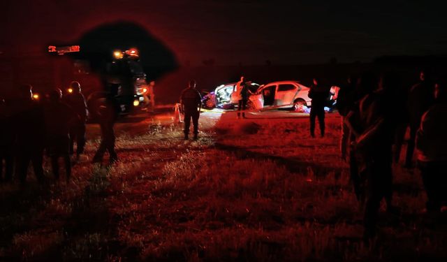 Düğün konvoyunda kaza: 2 ölü, 5 yaralı