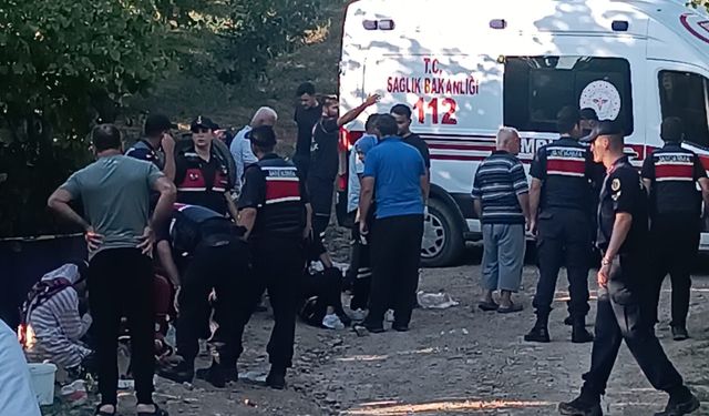 Fındık işçilerini taşıyan traktör devrildi: 18 yaralı