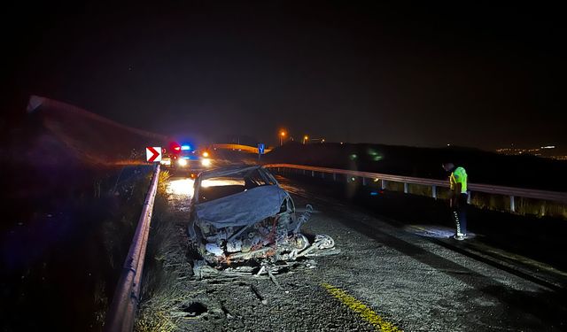 Kayseri'de çarpışan motosiklet ile otomobil yandı: 2 yaralı