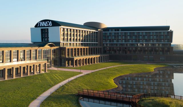 Sinnada Hotels, Afyon Belediye Yüntaş Kadın Voleybol Takımı'na isim sponsoru oldu