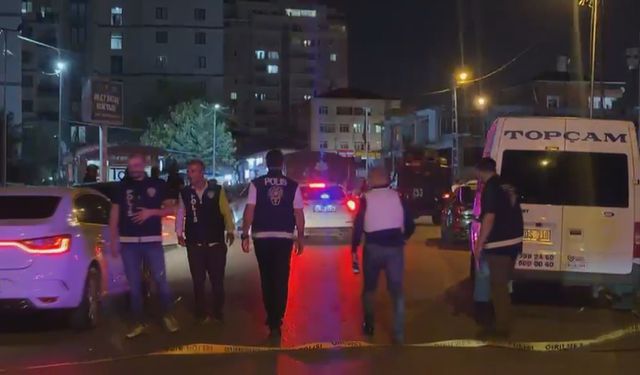 Sultanbeyli'de DEAŞ operasyonunda polise ateş açan şüpheli etkisiz hale getirildi