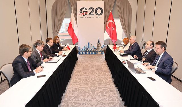 Bakan Bolat, Polonyalı mevkidaşı Domański ile bir araya geldi