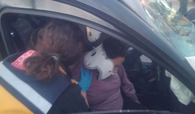 Gebze'de iki otomobil çarpıştı: 4 yaralı